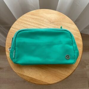 lululemon athletica Teal Cosmetic Bag